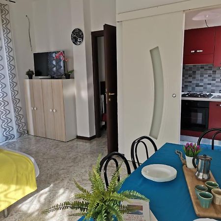 Bnbook-L'Appartamento Di Gio' Rho Bagian luar foto